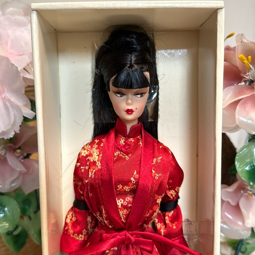 Barbie Silkstone Fashion Model Chinoiserie Red Moon Barbie Doll. New!